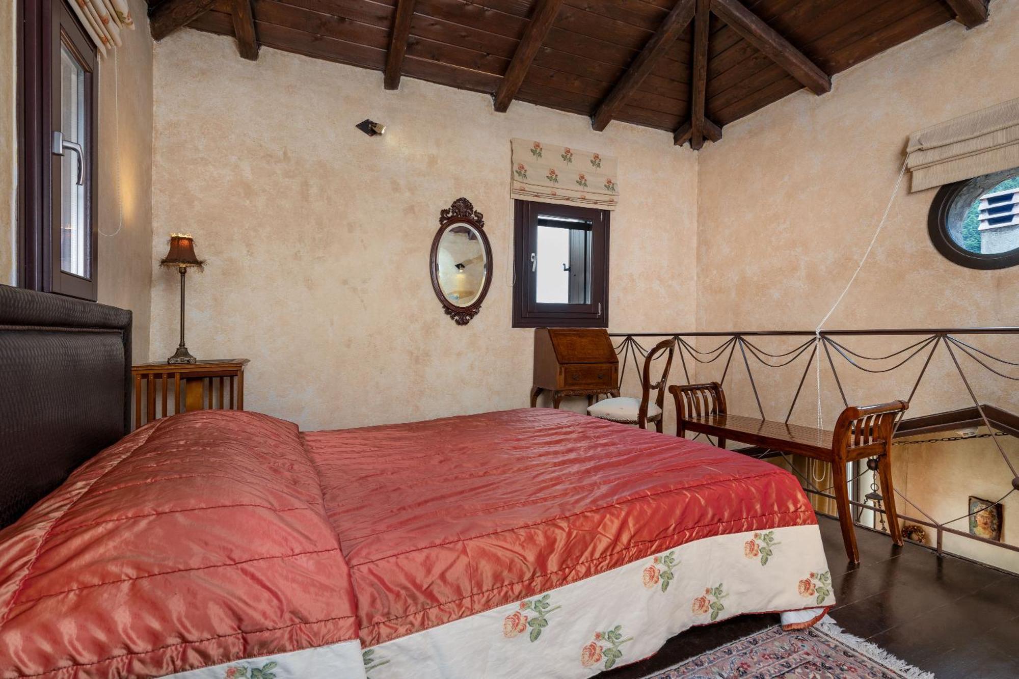 Ostra Menalon Luxury Suites Kardharás Pokoj fotografie