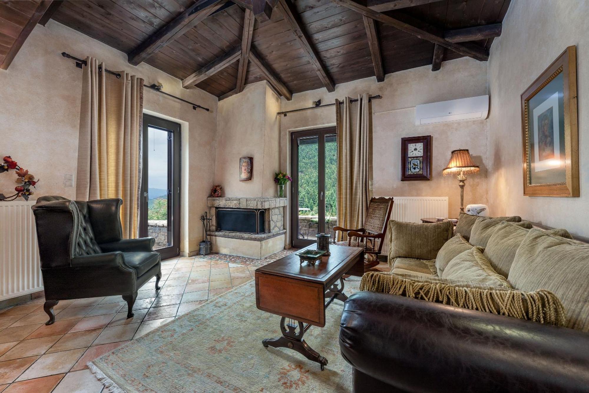 Ostra Menalon Luxury Suites Kardharás Pokoj fotografie