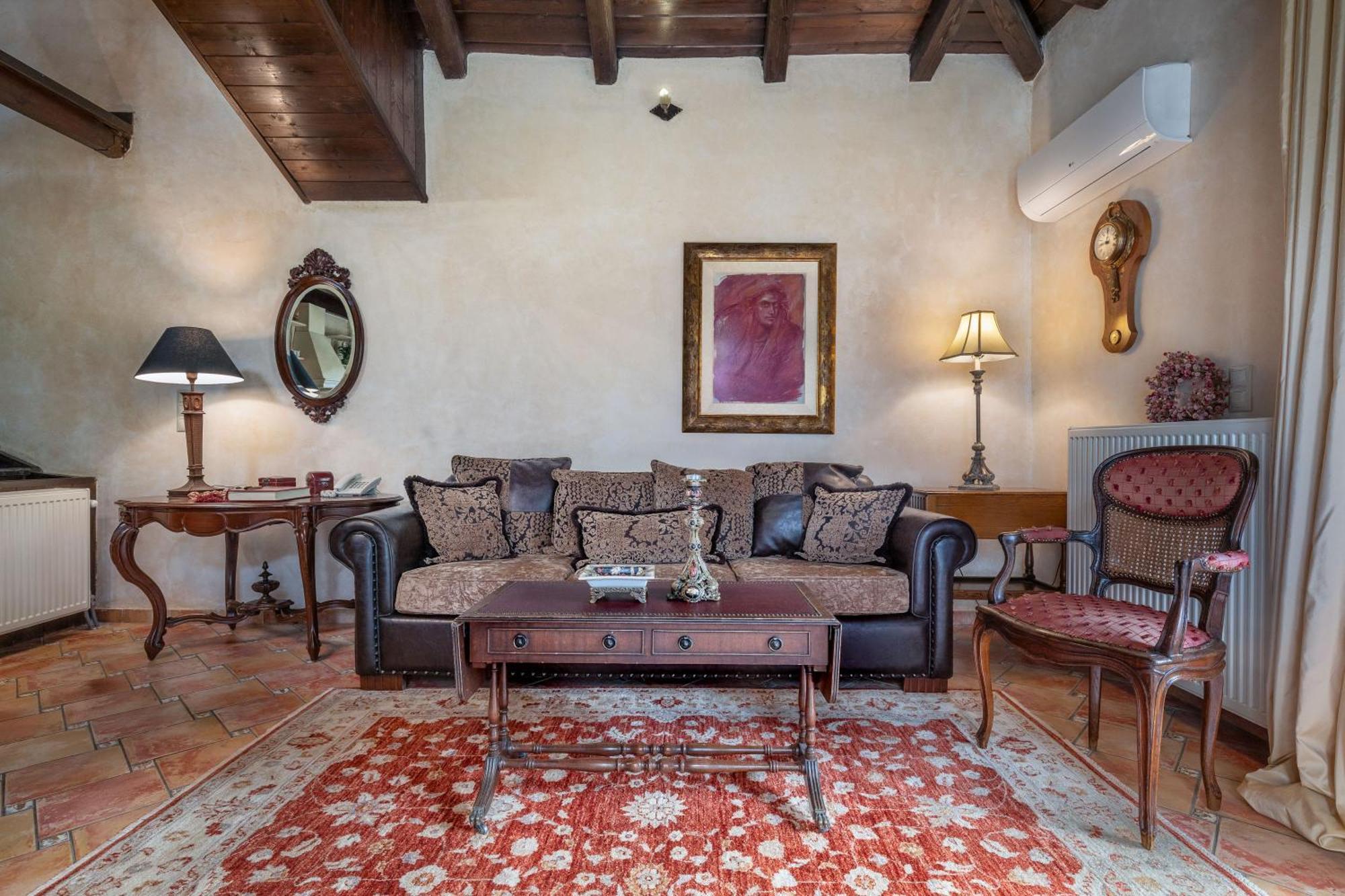 Ostra Menalon Luxury Suites Kardharás Pokoj fotografie