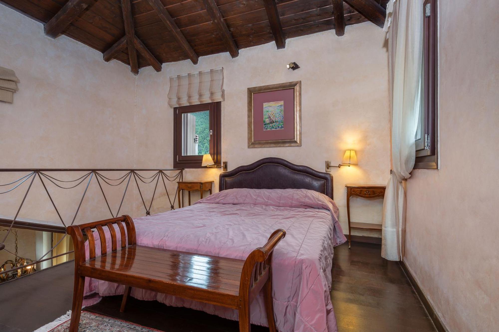 Ostra Menalon Luxury Suites Kardharás Pokoj fotografie