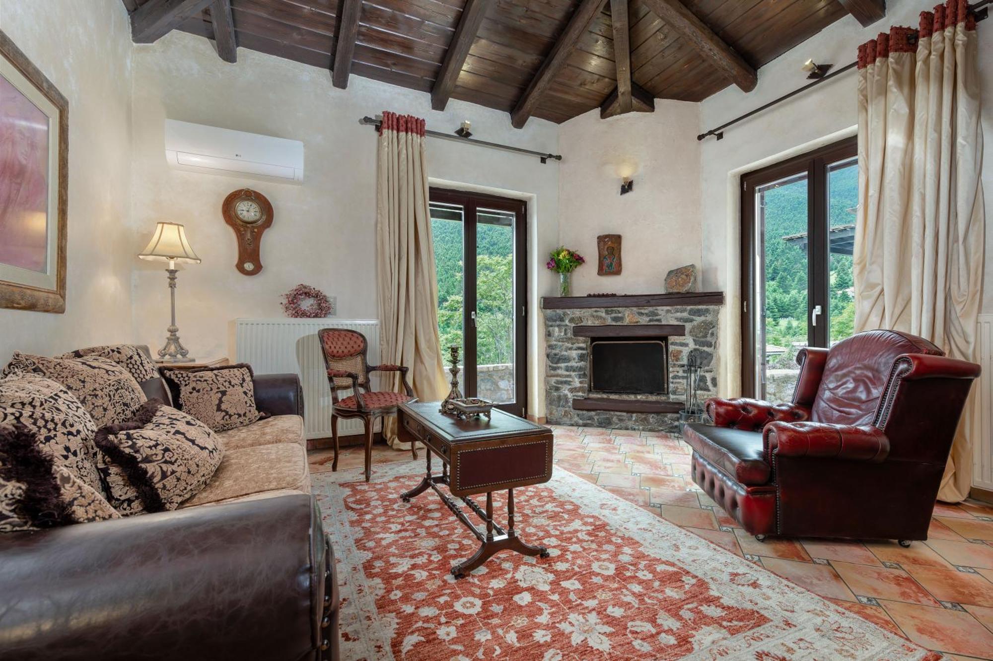 Ostra Menalon Luxury Suites Kardharás Pokoj fotografie