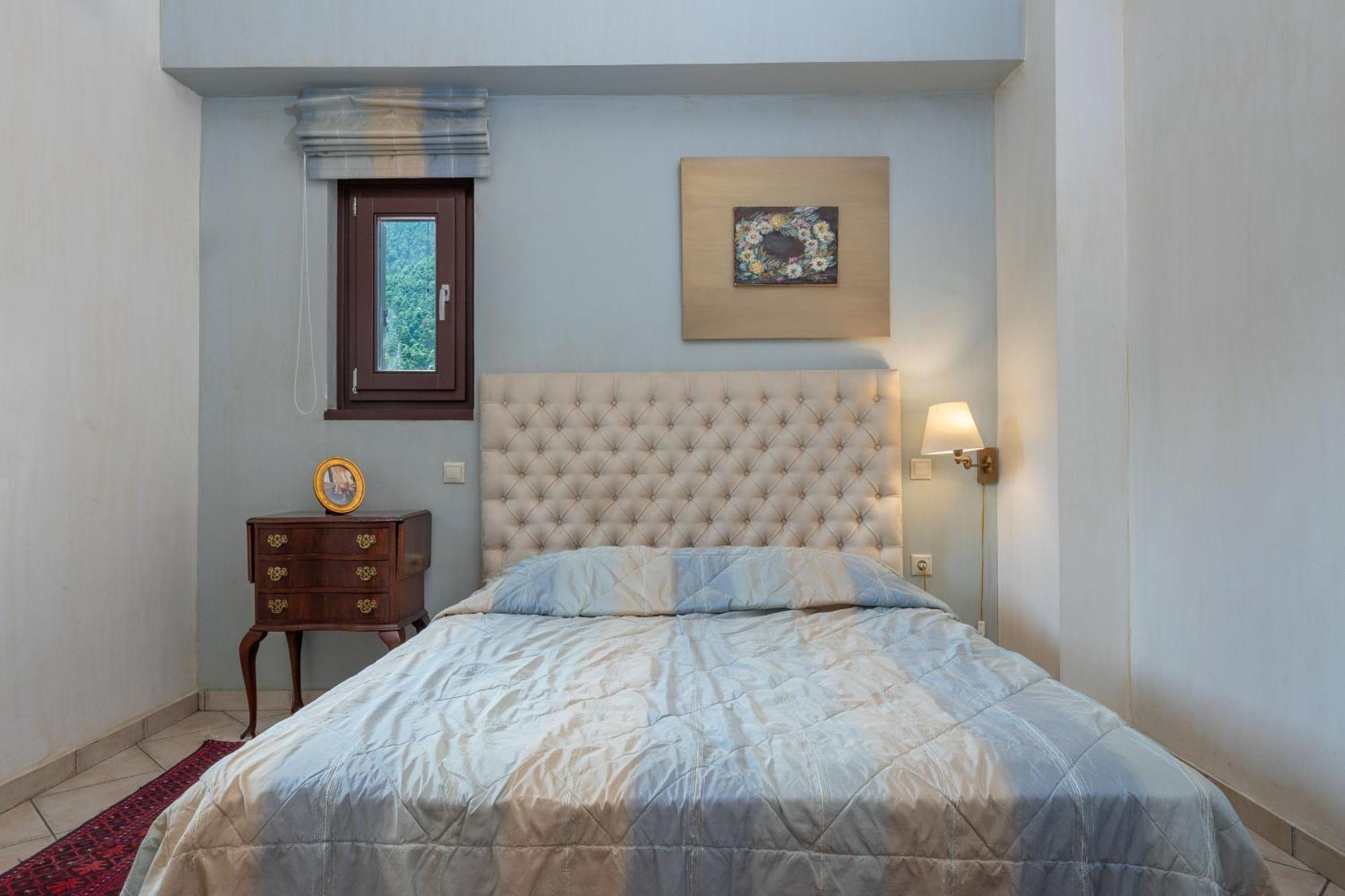 Ostra Menalon Luxury Suites Kardharás Pokoj fotografie