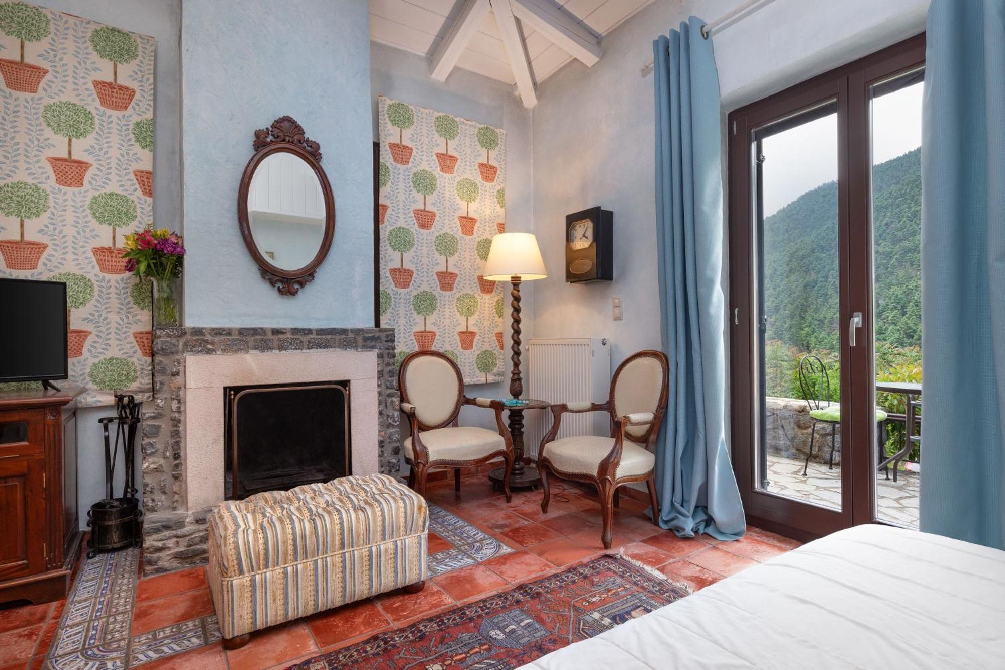 Ostra Menalon Luxury Suites Kardharás Exteriér fotografie